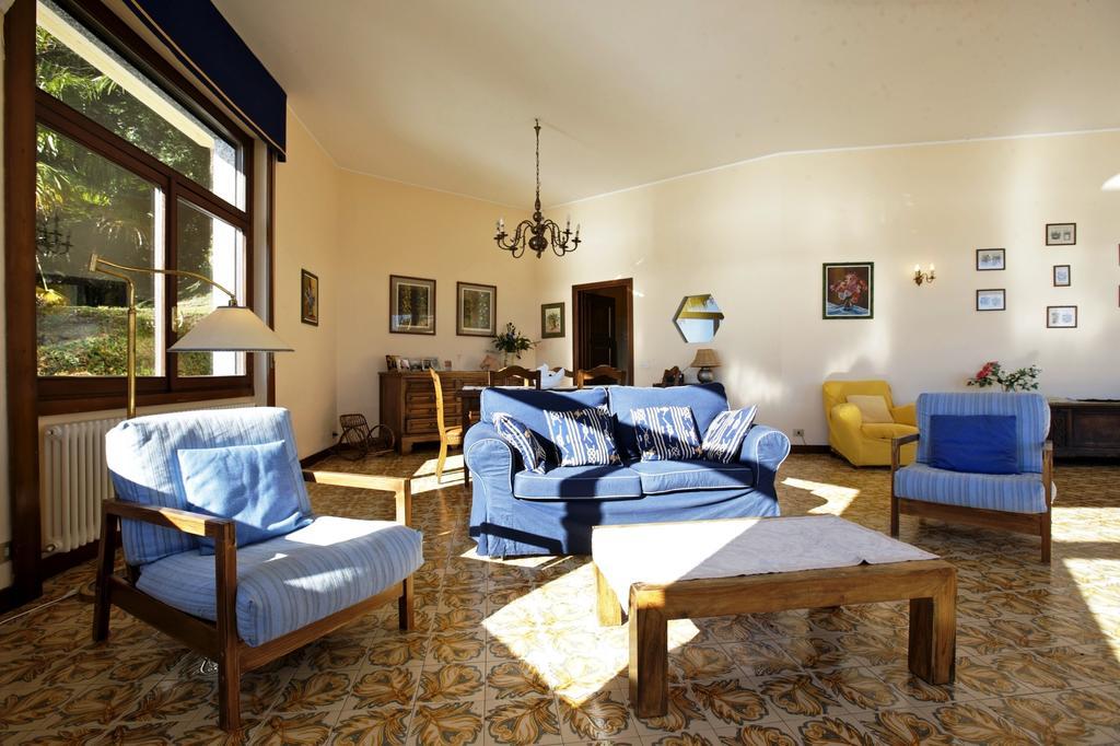 Villa Camelia Вербания Екстериор снимка